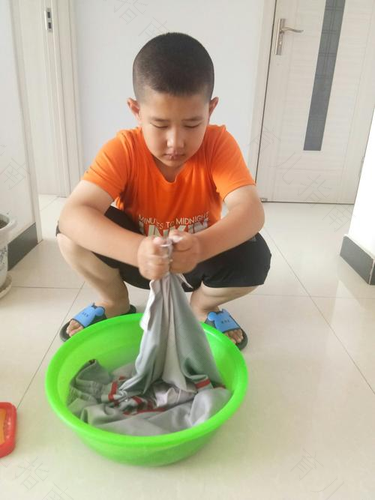 妈妈洗衣好帮手 告别夏季脏兮兮 妈妈洗衣好帮手 告别夏季脏兮兮