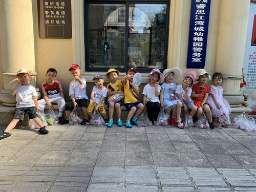 田间现千人火锅大趴 新侬安全蔬菜引家庭亲睐 田间现千人火锅大趴 新侬安全蔬菜引家庭亲睐