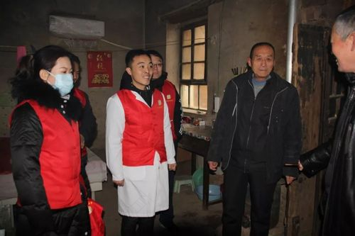 爱心大使方琼慰问孤寡老