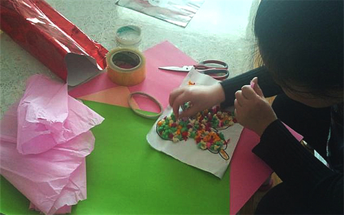孩子的手工作业怎么做 孩子的手工作业怎么做